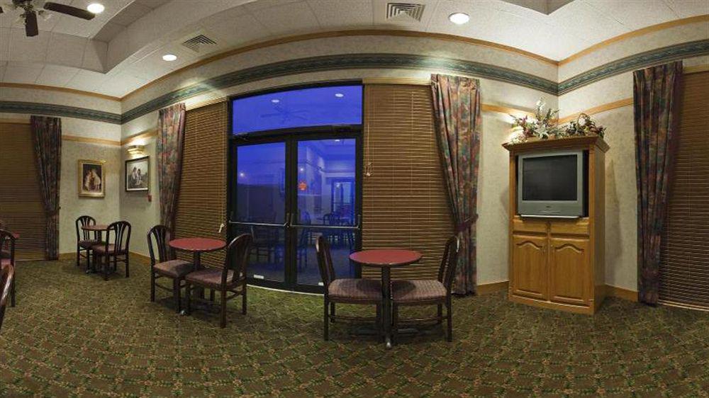 Holiday Inn Express Marshfield - Springfield Area By Ihg מראה חיצוני תמונה