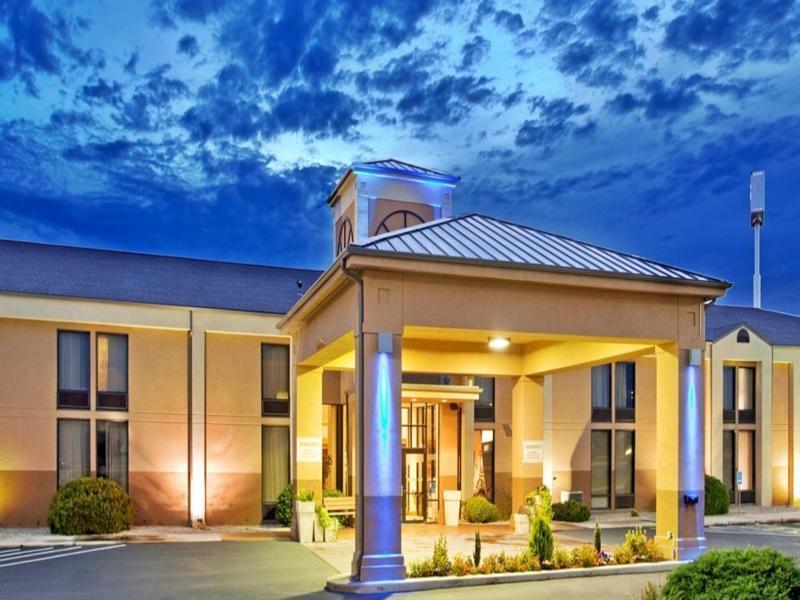 Holiday Inn Express Marshfield - Springfield Area By Ihg מראה חיצוני תמונה