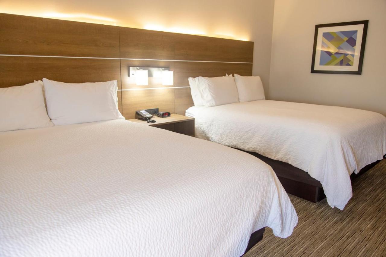Holiday Inn Express Marshfield - Springfield Area By Ihg מראה חיצוני תמונה