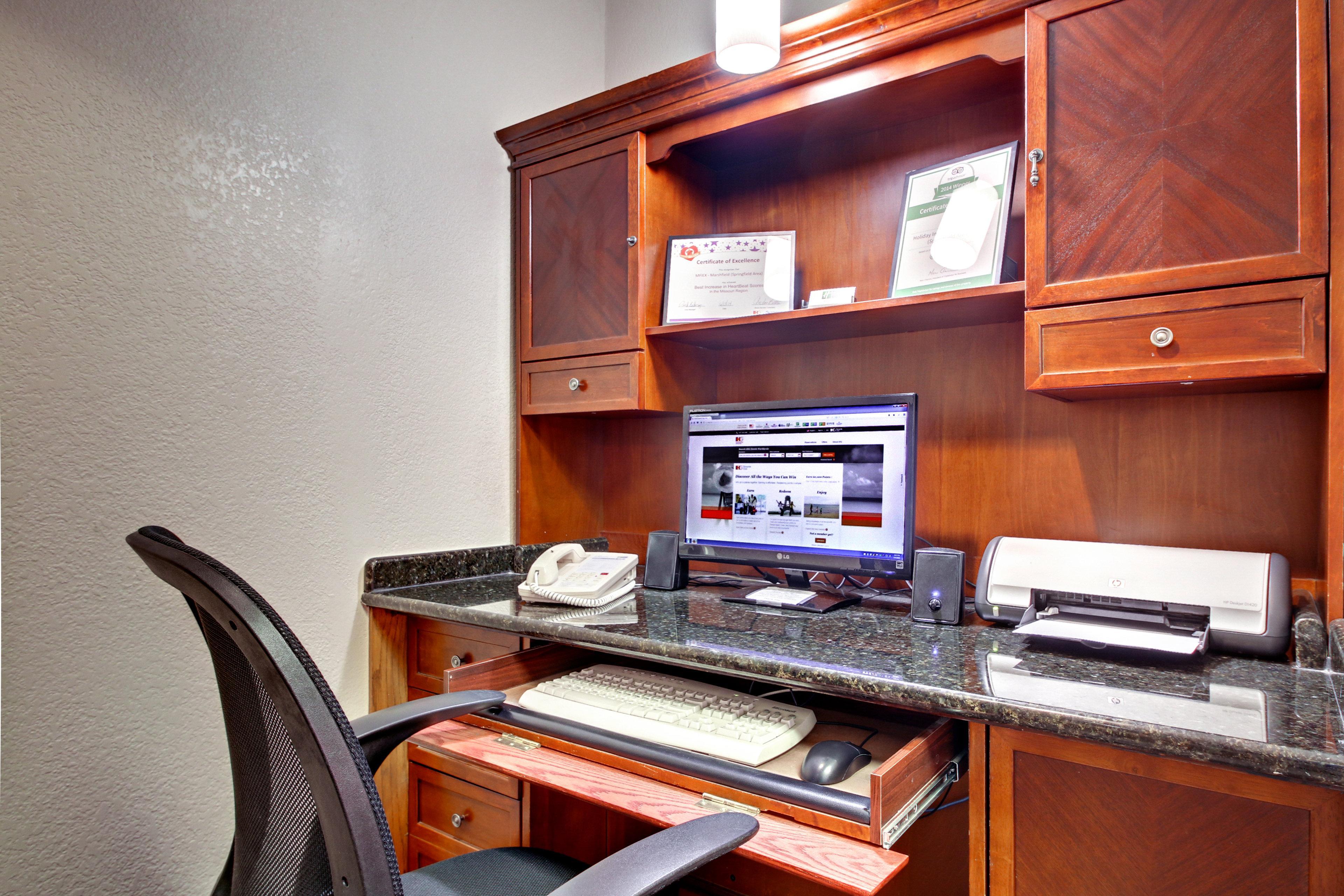 Holiday Inn Express Marshfield - Springfield Area By Ihg מראה חיצוני תמונה