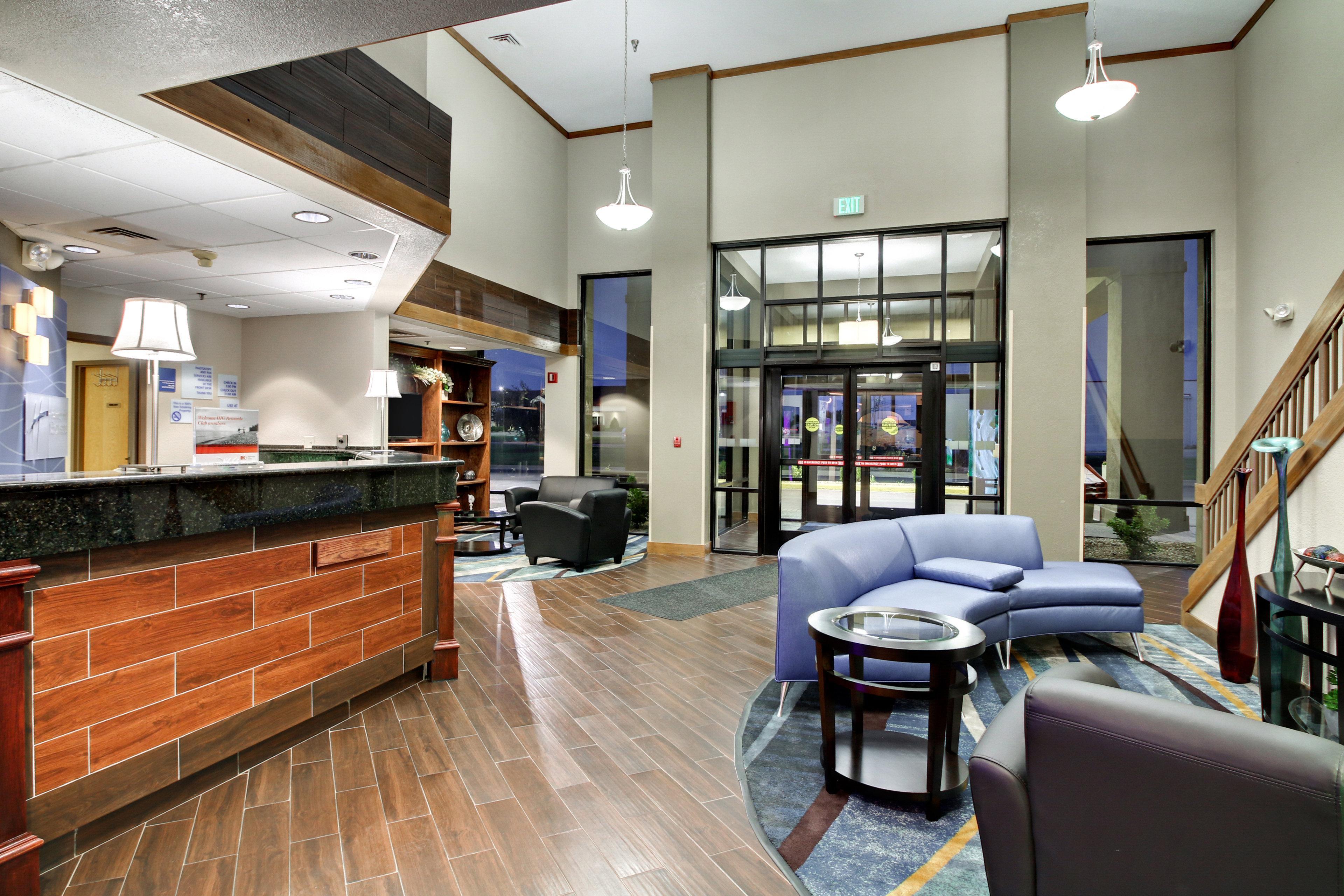 Holiday Inn Express Marshfield - Springfield Area By Ihg מראה חיצוני תמונה