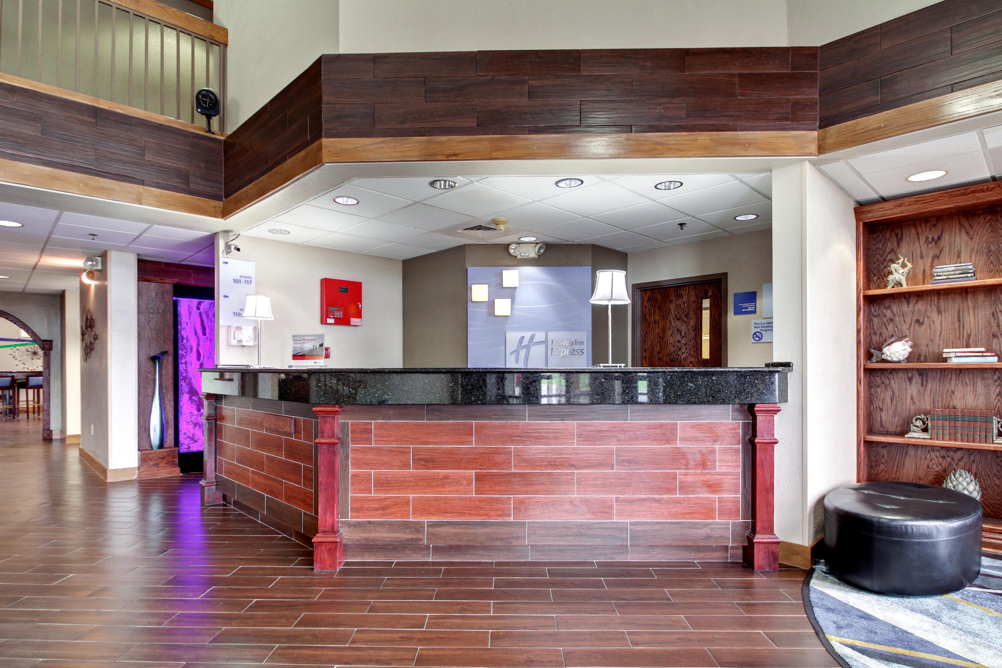 Holiday Inn Express Marshfield - Springfield Area By Ihg מראה חיצוני תמונה