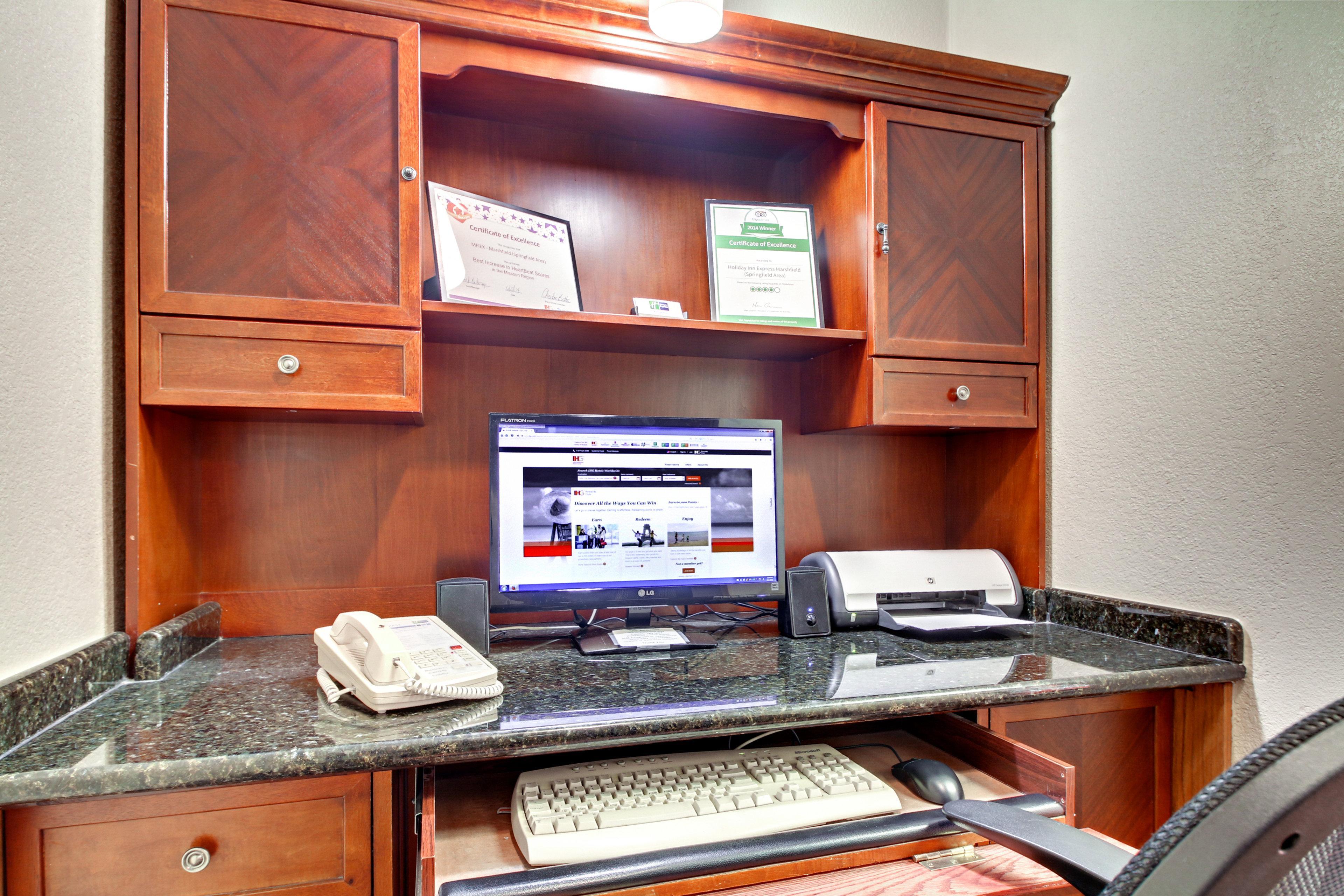 Holiday Inn Express Marshfield - Springfield Area By Ihg מראה חיצוני תמונה