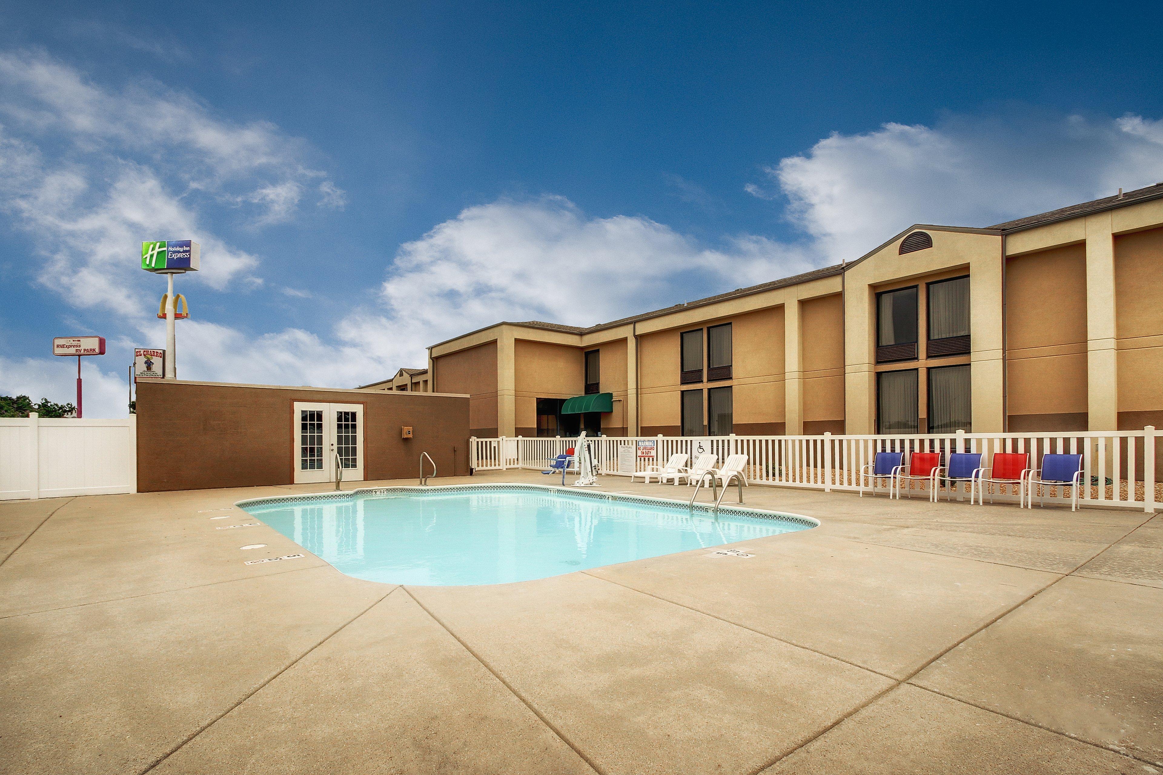 Holiday Inn Express Marshfield - Springfield Area By Ihg מראה חיצוני תמונה