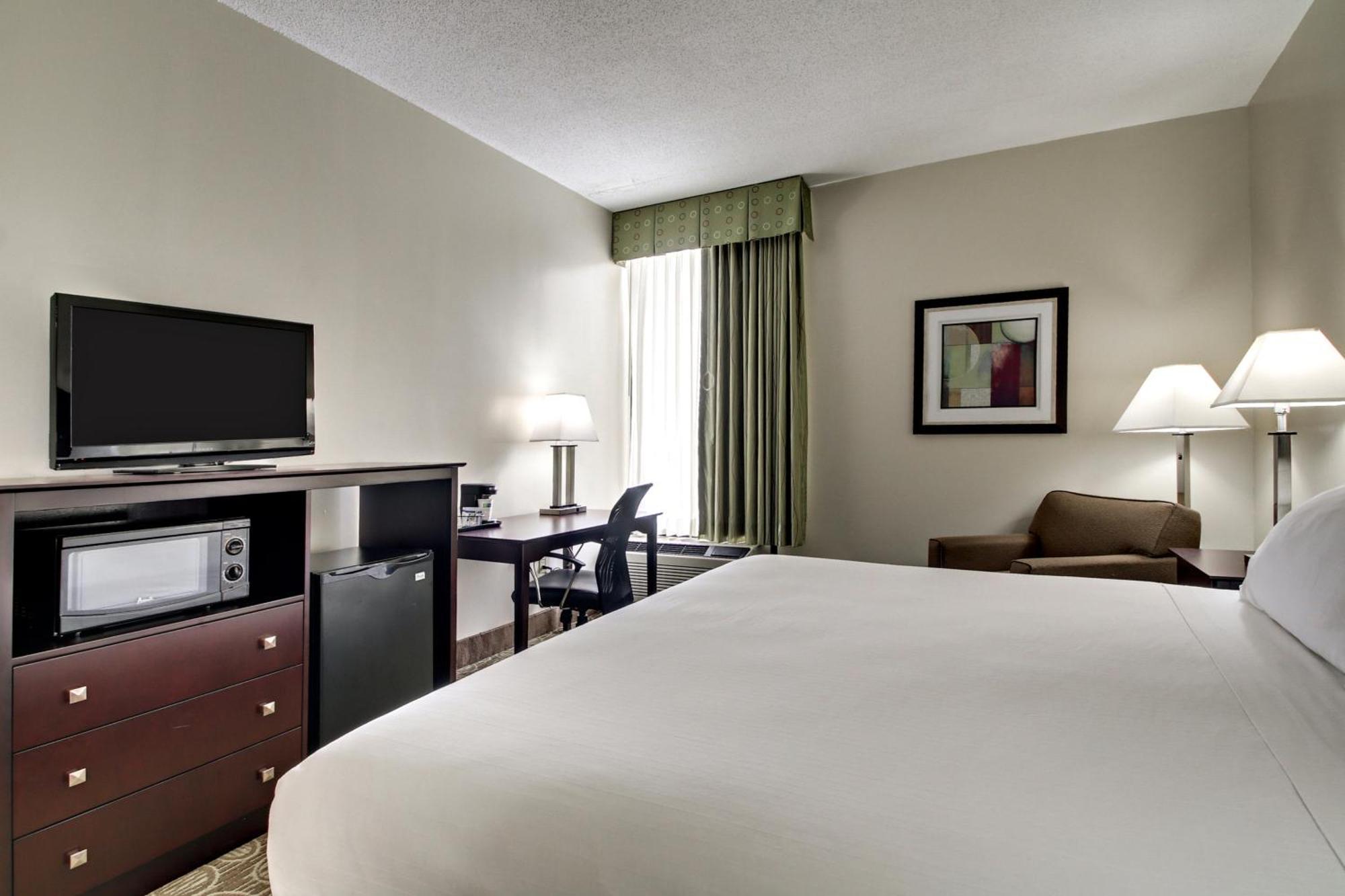 Holiday Inn Express Marshfield - Springfield Area By Ihg מראה חיצוני תמונה